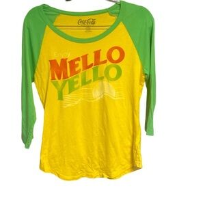 Coca Cola mellow yellow top size X-Large